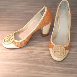Size 9M Tory Burch wicker-style pump.